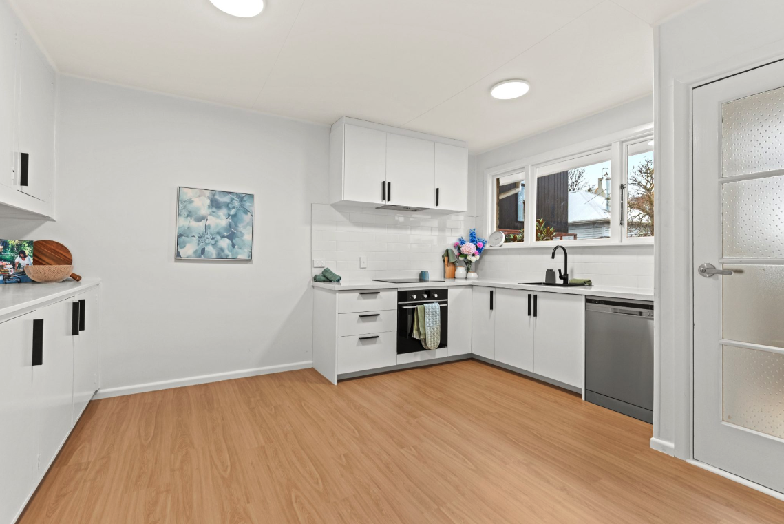 4/124 Huxley Street photo 2